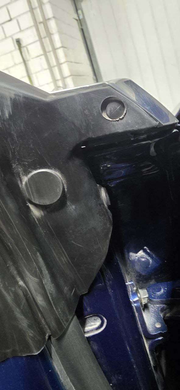 FAKRA connectors for mirror - pink, beige, and blue